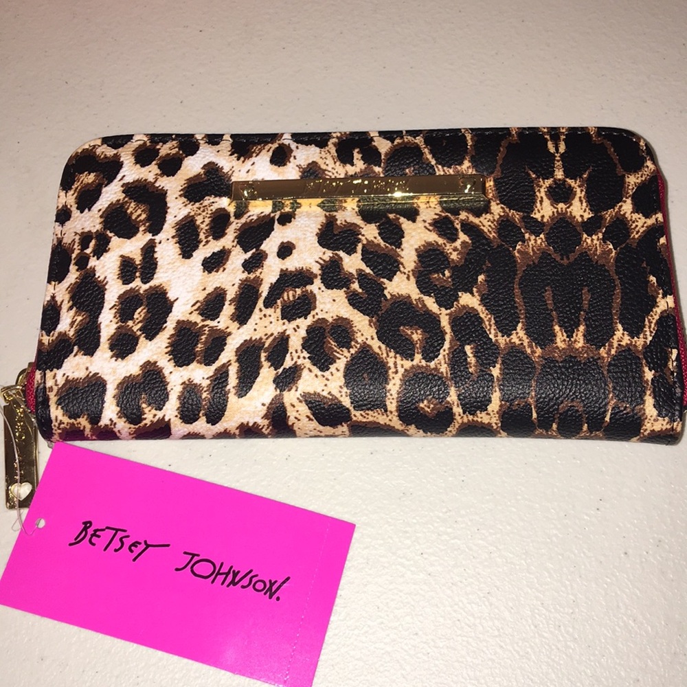8”x4” Betsey Johnson leopard/ Red - Picture 3 of 8